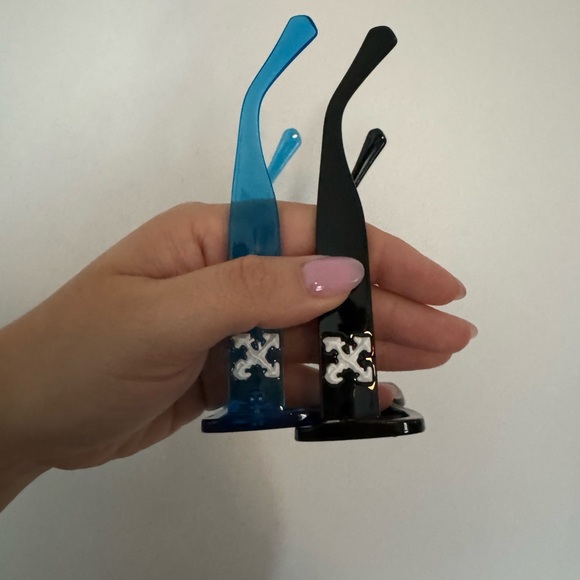 2 Sunglasses (blue and black) - Picture 3 of 5